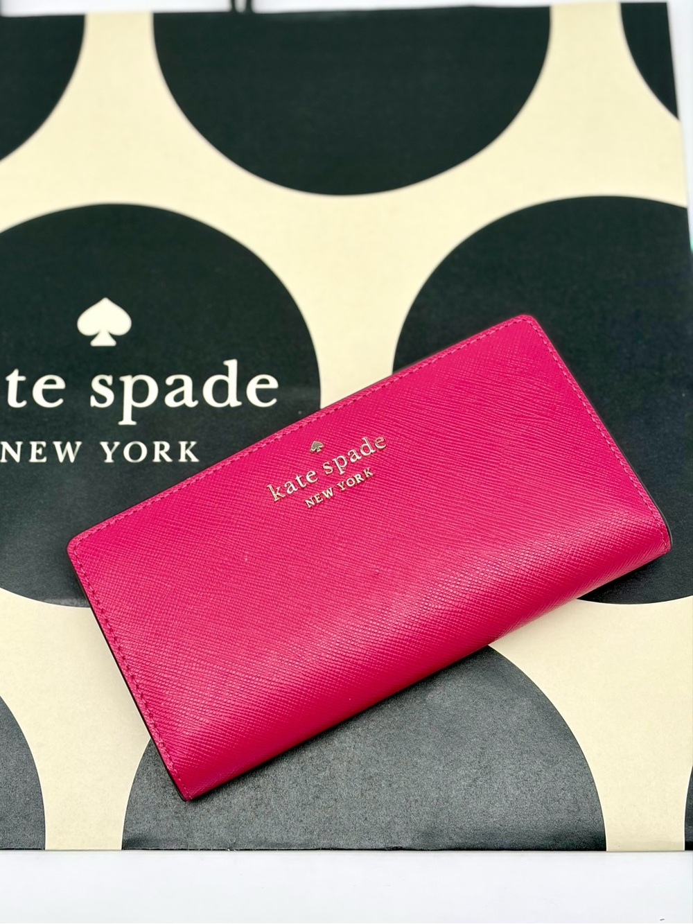 Kate Spade staci saffiano leather Lg. Slim Wallet  Pink Ruby